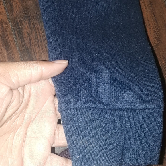 Hanes medium hoodie - Picture 4 of 8